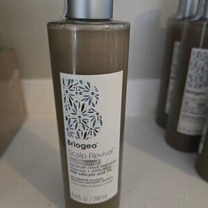 Briogeo Scalp Revival Mega Strength+ Dandruff relief shampoo